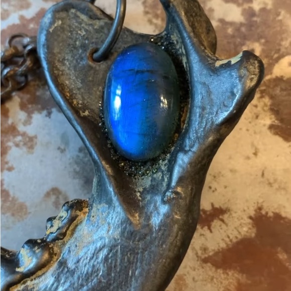 S O L D ETHICALLY SOURCED from the Appalachian Foothills… - Picture 9 of 9